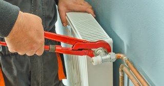 Установка радиаторов отопления в Заволжье - цена, стоимость от 1035 руб., работа в доме и квартире